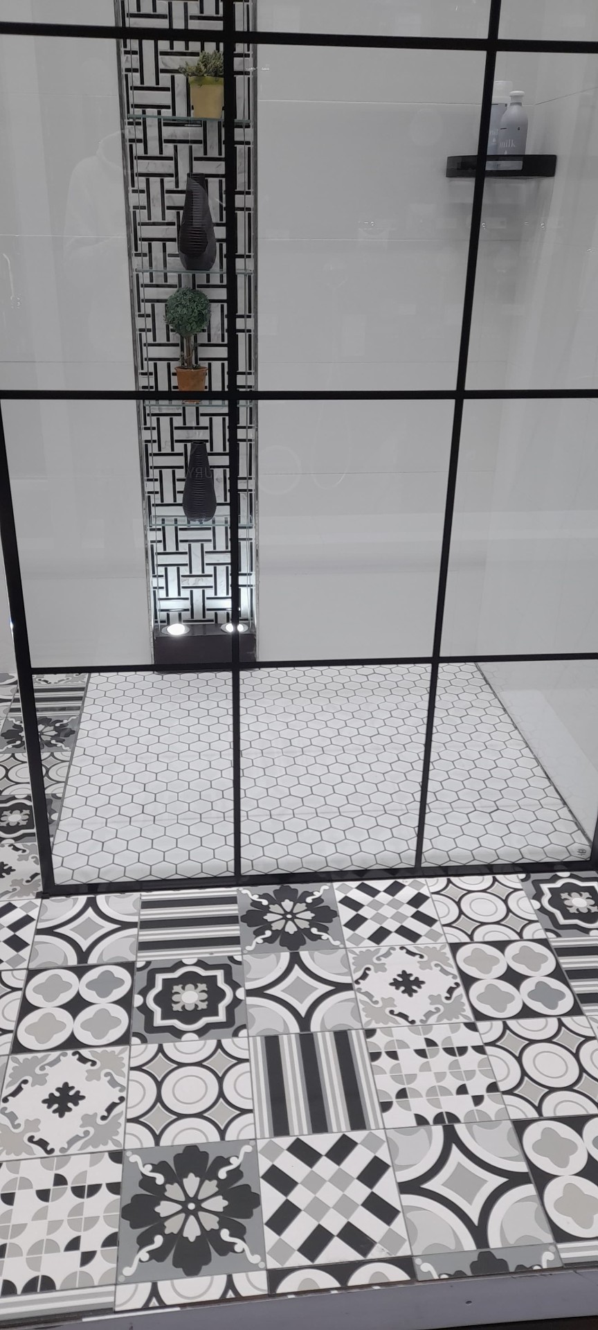 Patterned tile shower