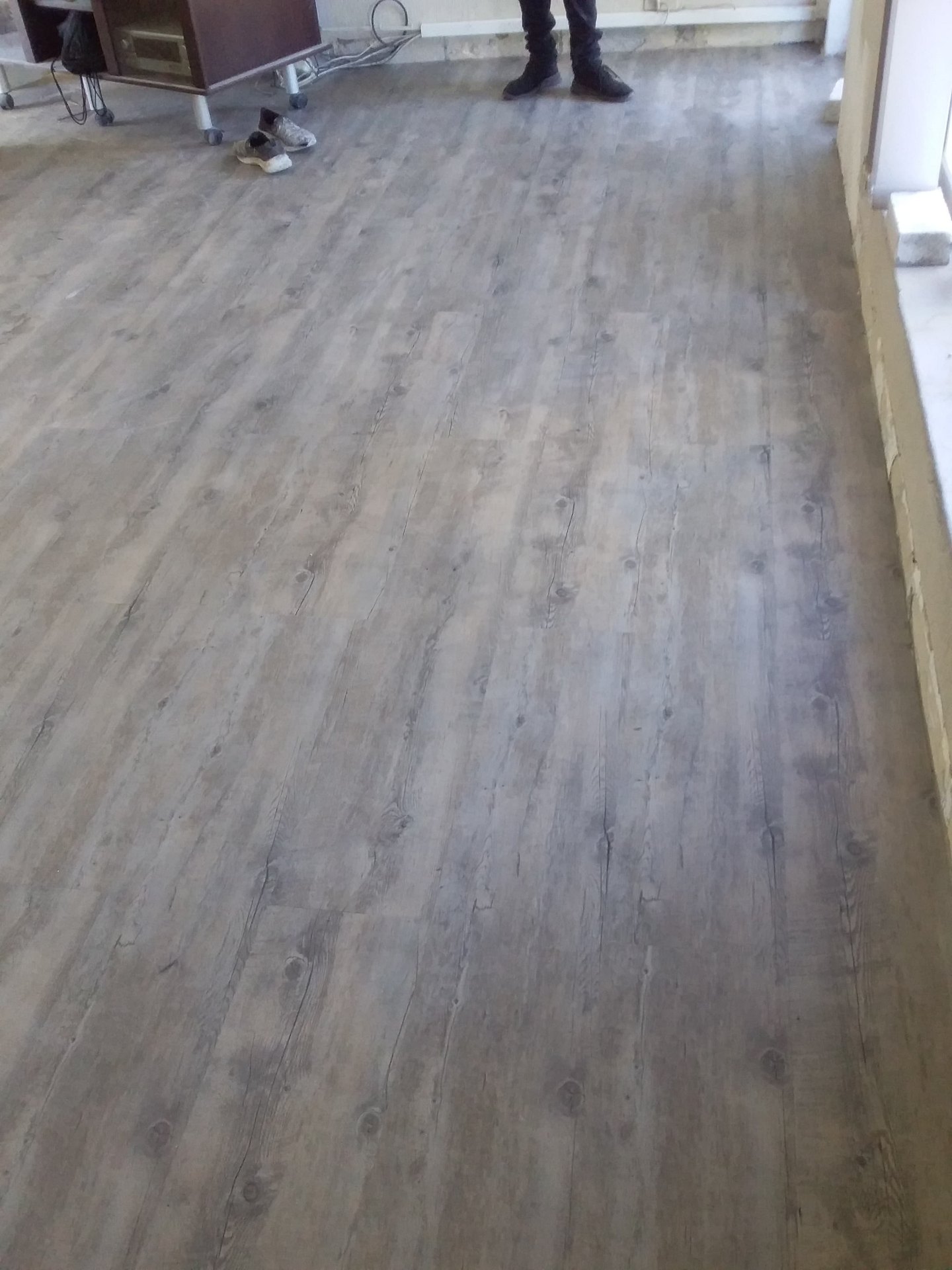 Vinyl flooring finish