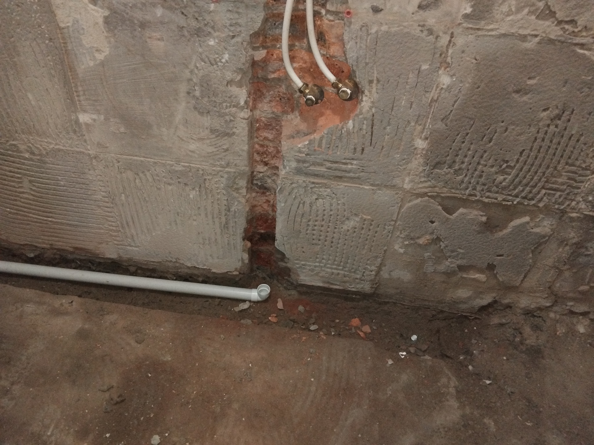 Wall prep & pipes