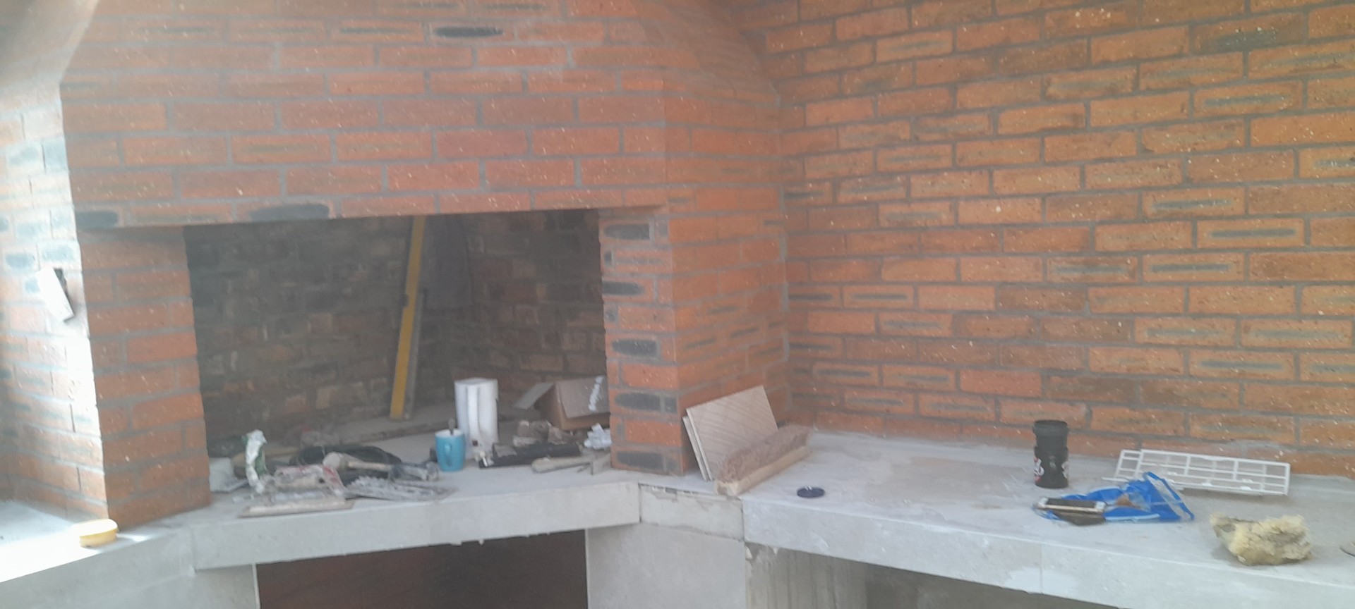 Braai & fireplace finished