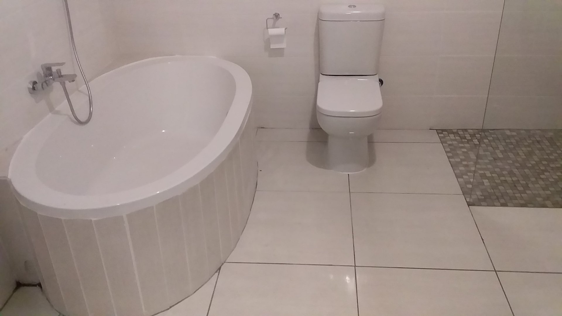Tiled bathroom build